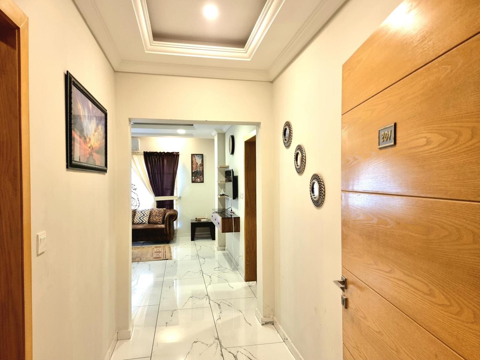 Executive Apartments In Bahria Heights Равалпинди Стая снимка