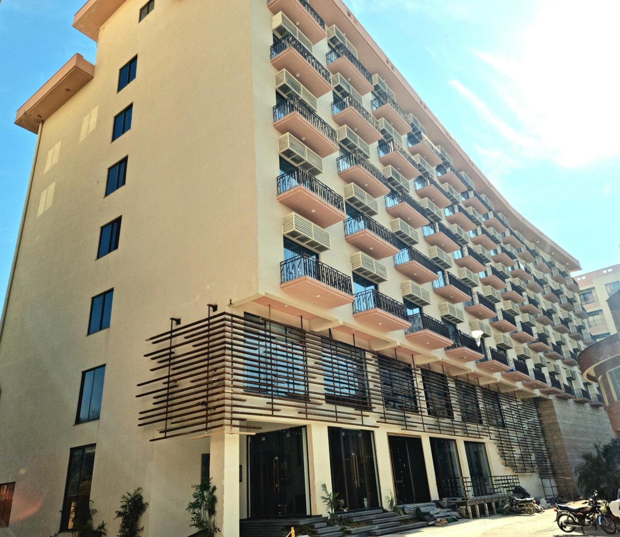 Executive Apartments In Bahria Heights Равалпинди Стая снимка